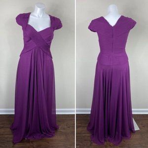 Tadashi Shoji pin tucked cross front formal gown NWT size 10